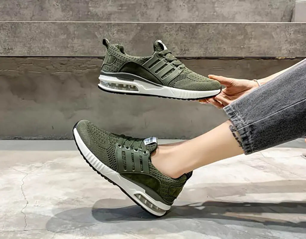 Fashionable, stylish, sport shoes, running shoes, everyday sneakers, breathable design, aircushioning, heel support, elastic closure, easy slip in. green trainers