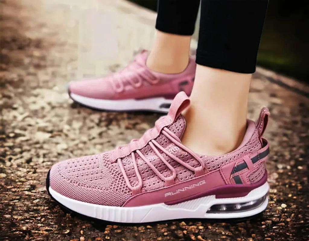 Pink Sneakair III Running shoes white with easy slip in design and elastic shoe laces for easy fit.